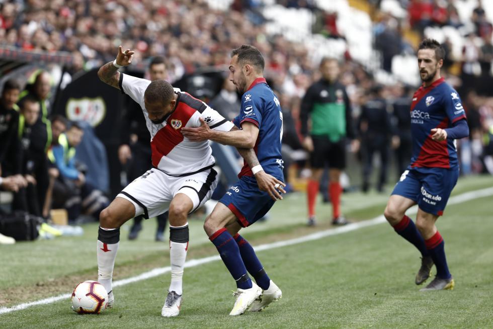 Encuentro disputado entre el Rayo Vallecano y la SD Huesca.
