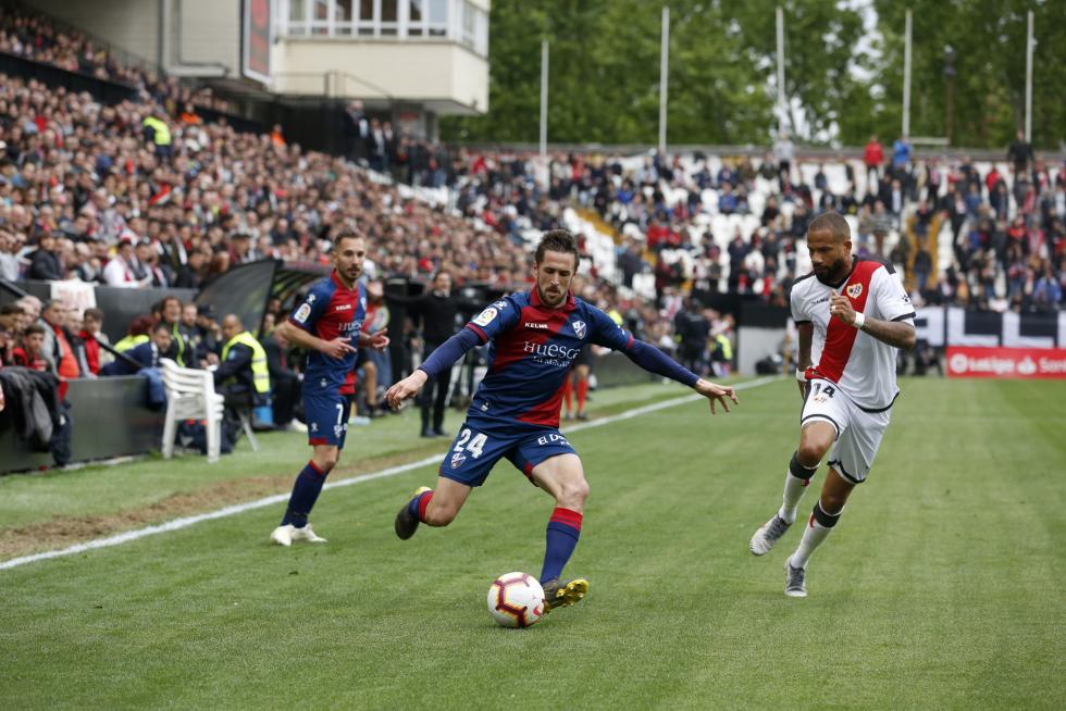 Encuentro disputado entre el Rayo Vallecano y la SD Huesca.