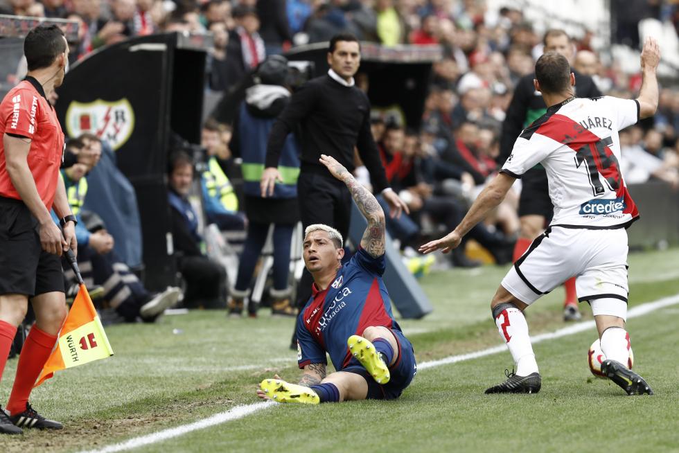 Encuentro disputado entre el Rayo Vallecano y la SD Huesca.