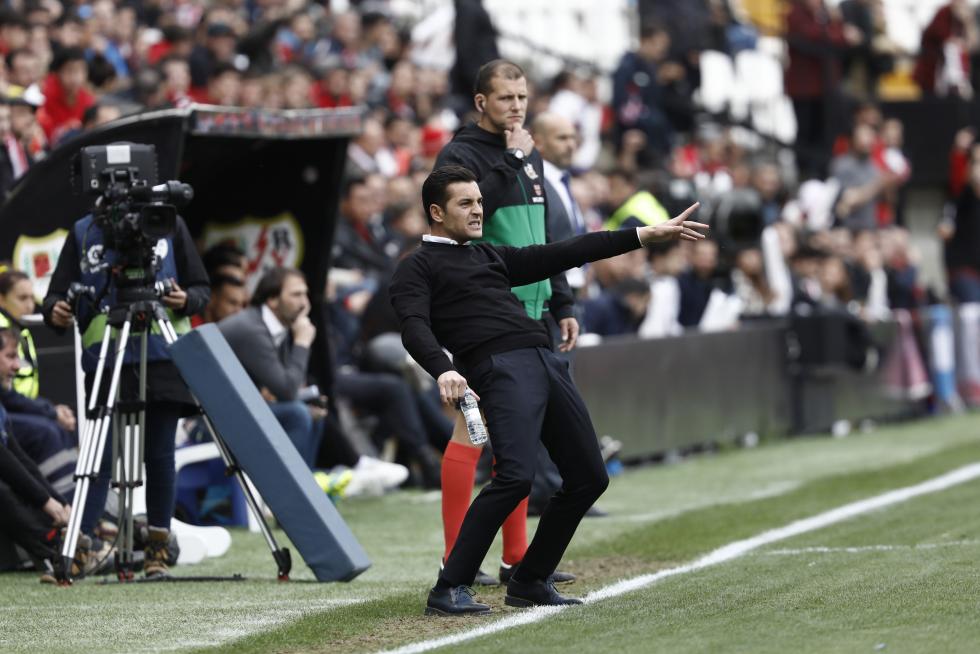 Encuentro disputado entre el Rayo Vallecano y la SD Huesca.