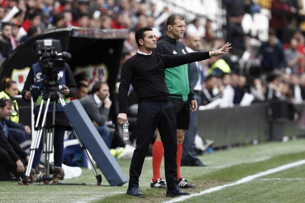 Encuentro disputado entre el Rayo Vallecano y la SD Huesca.