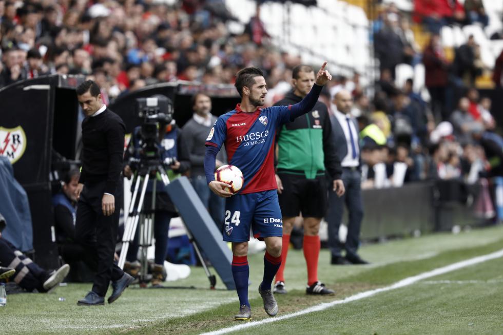 Encuentro disputado entre el Rayo Vallecano y la SD Huesca.