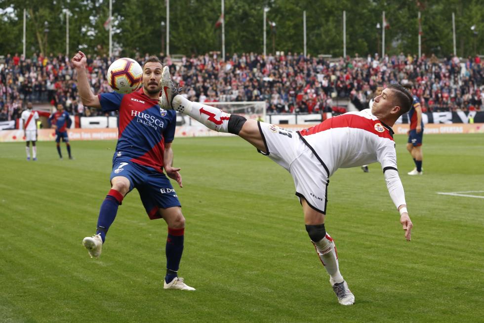 Encuentro entre el Rayo Vallecano y la SD Huesca.