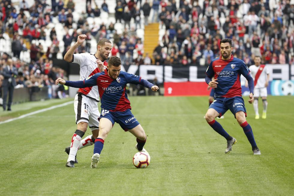 Encuentro entre el Rayo Vallecano y la SD Huesca.