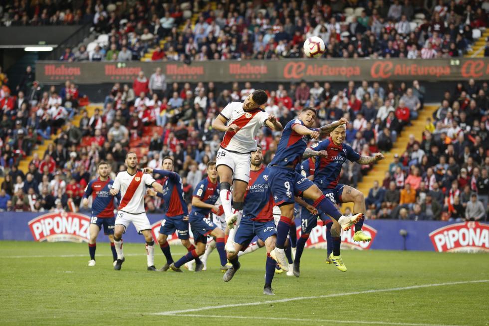 Encuentro entre el Rayo Vallecano y la SD Huesca.