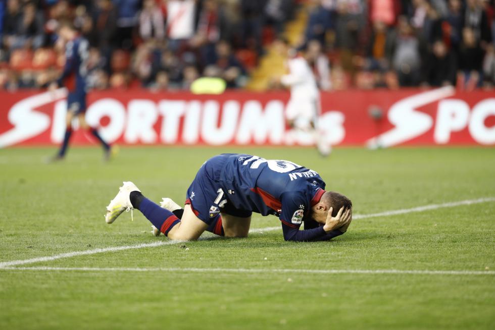 Encuentro entre el Rayo Vallecano y la SD Huesca.