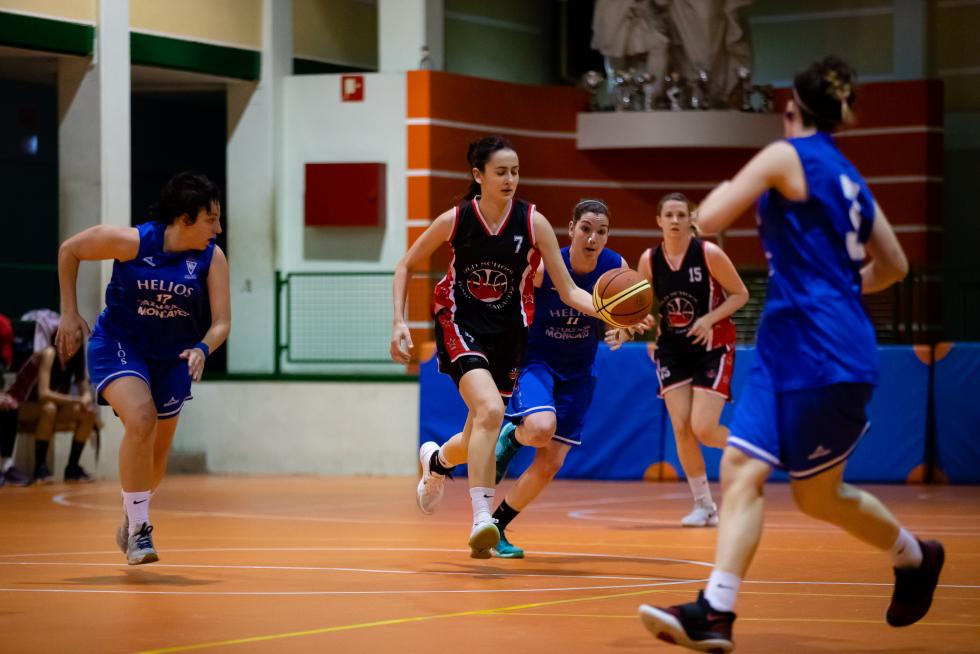 Baloncesto. Primera Femenina- Old School vs. Helios.