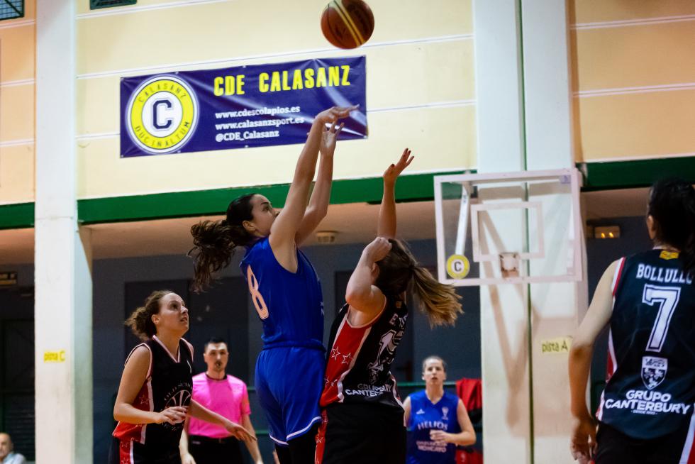 Baloncesto. Primera Femenina- Old School vs. Helios.