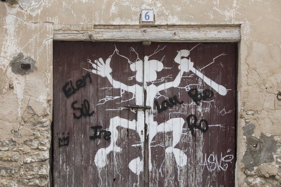 La localidad ha remozado sus instalaciones y es sede de dos actividades muy curiosas; el tiro deportivo y la maestría en ‘afeitar’ ovejas, que lleva a los especialistas locales por todo el mundo.