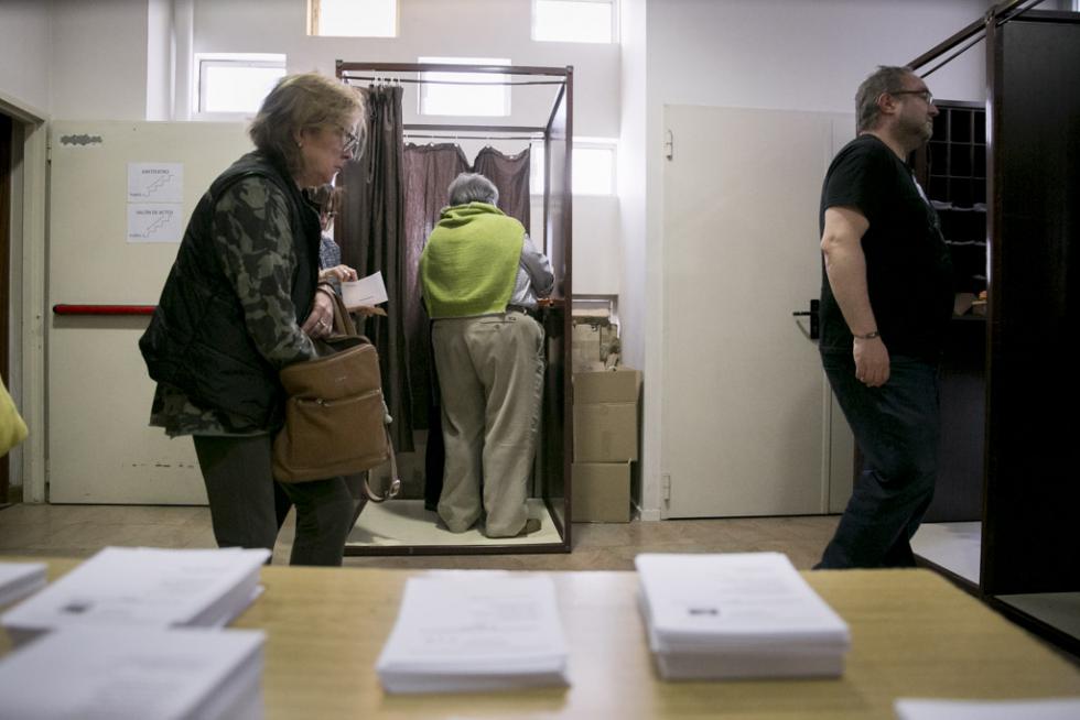 Imágenes de la votación para las Elecciones Generales en la Comunidad