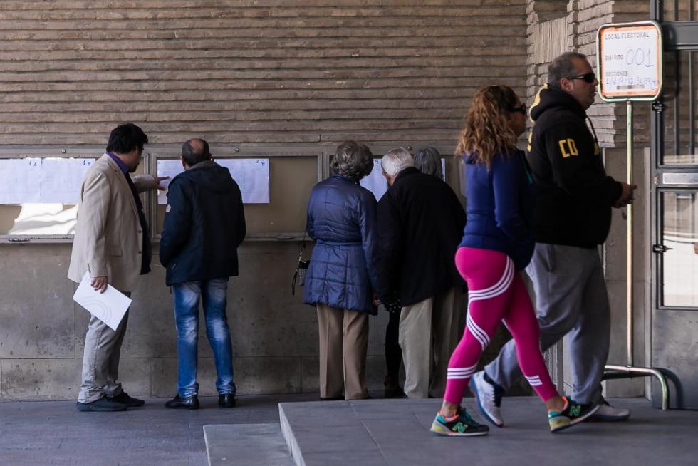 Imágenes de la votación para las Elecciones Generales en la Comunidad