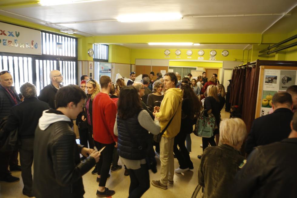 Votación en el IES Miguel de Molinos.