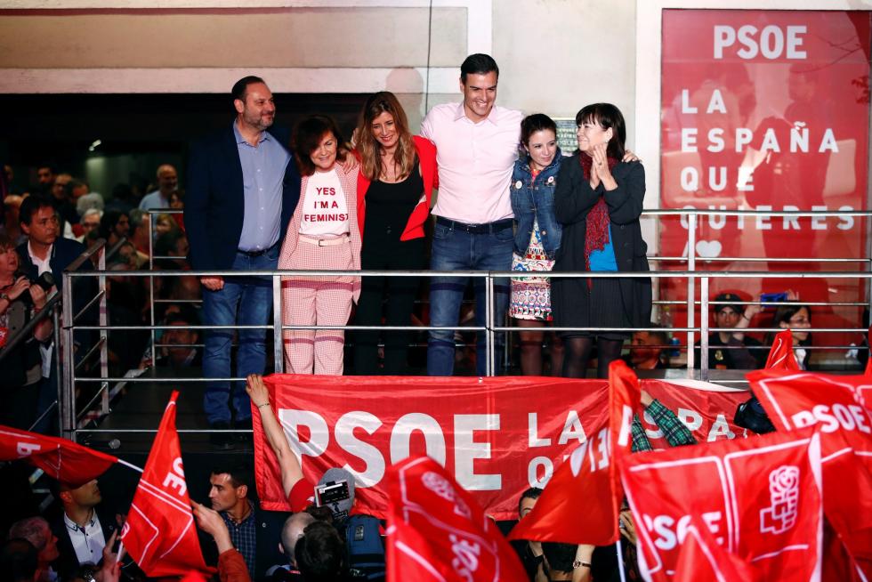 Sánchez celebra la victoria electoral.