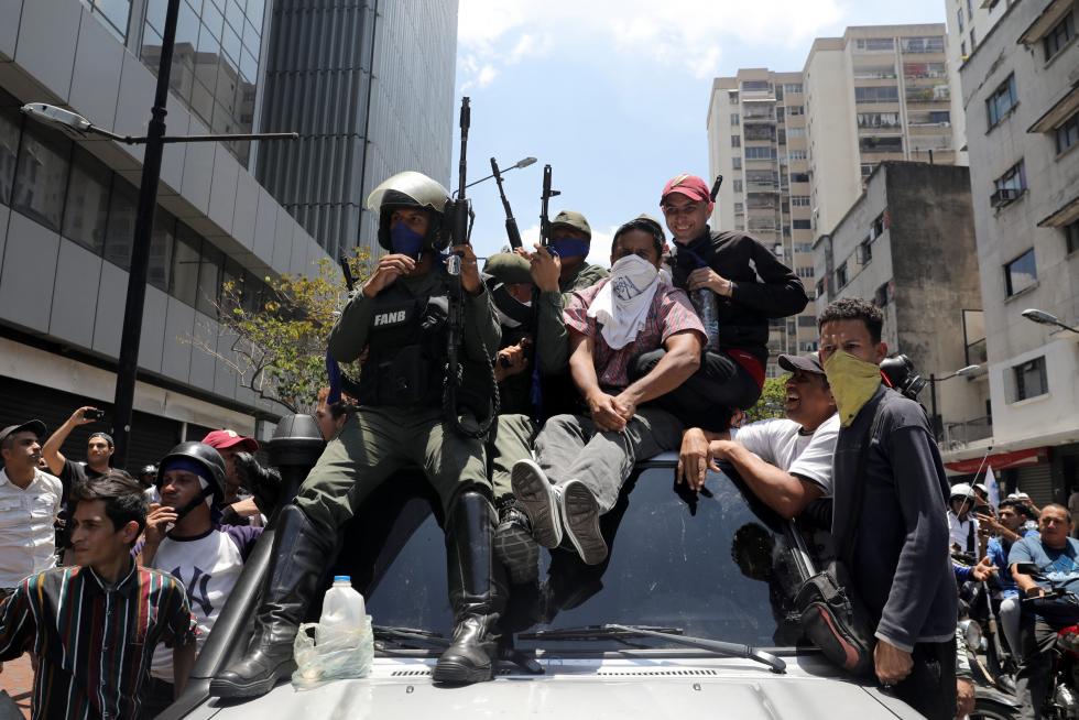 Alzamiento contra el régimen de Maduro en Venezuela
