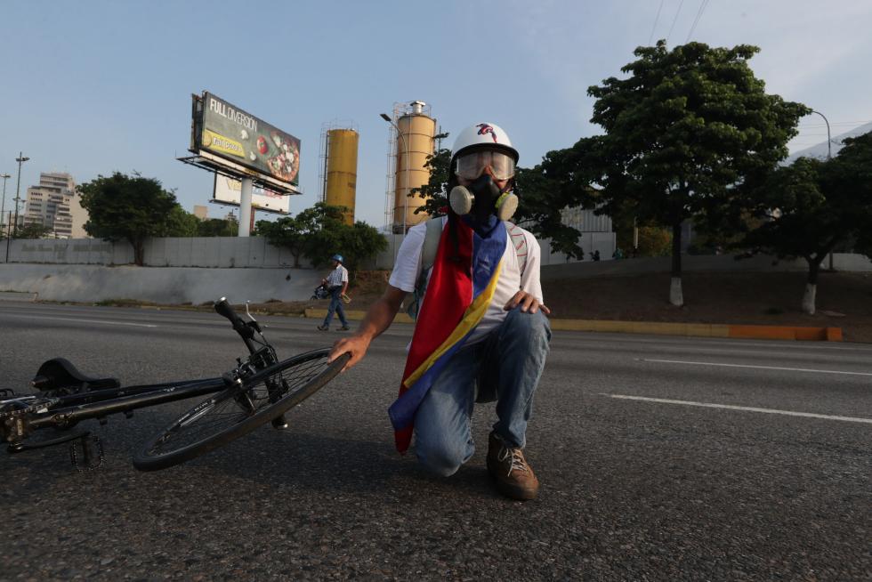 Movilización militar y ciudadana en Venezuela en apoyo a Juan Guaidó