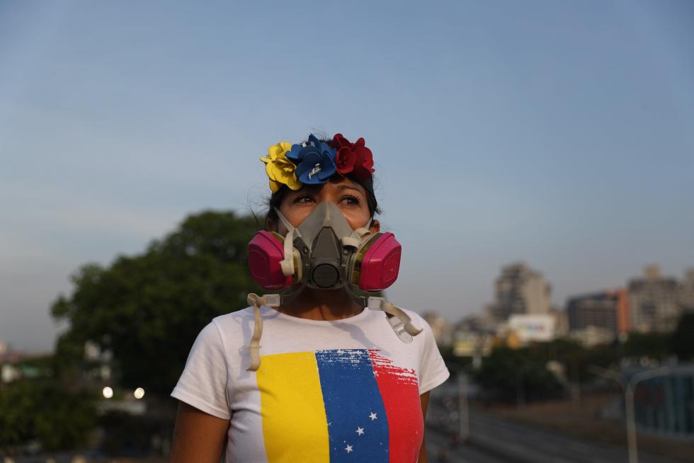 Simpatizantes del presidente interino de Venezuela salen a las calles para apoyarlo.