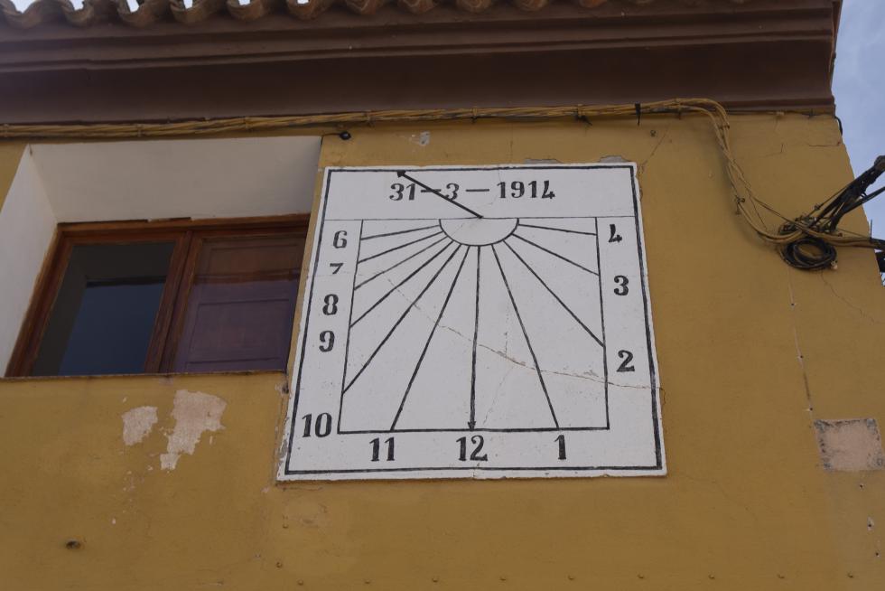 El Ayuntamiento captó en 2001 a varias familias argentinas con niños para evitar el cierre de la escuela. Tras aquella iniciativa, la presencia de extranjeros en el pueblo se ha consolidado.