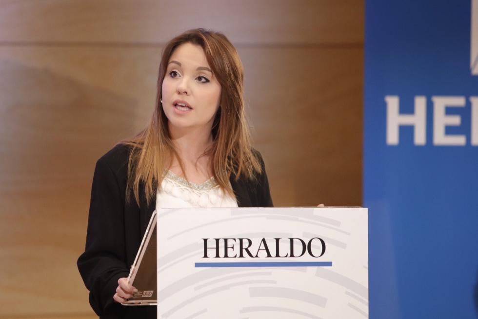 Díaz durante el debate para la presidencia del Gobierno de Aragón.
