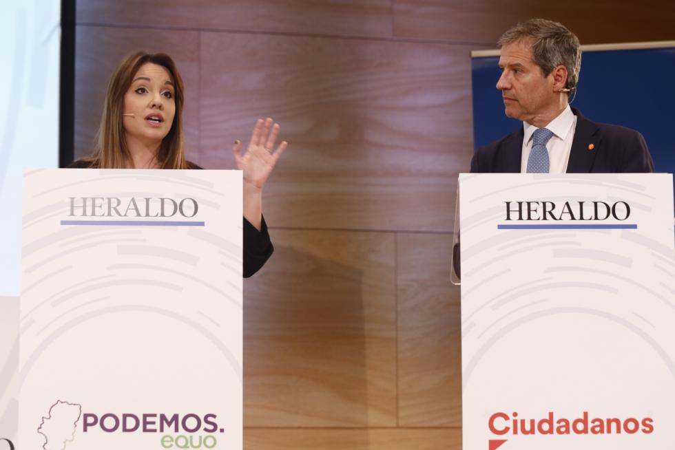Díaz y Pérez Calvo durante el debate a la presidencia del Gobierno de Aragón.