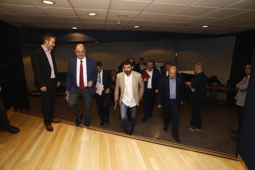Preparativos del debate de los candidatos al Gobierno de Aragón.