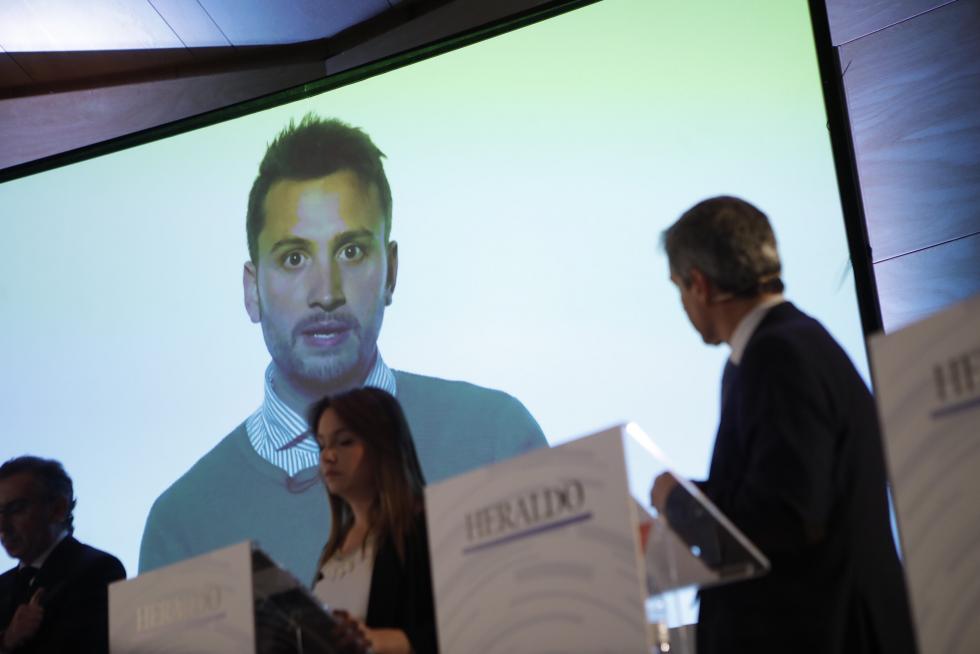 Los ciudadanos preguntan a los candidatos a la presidencia del Gobierno de Aragón.