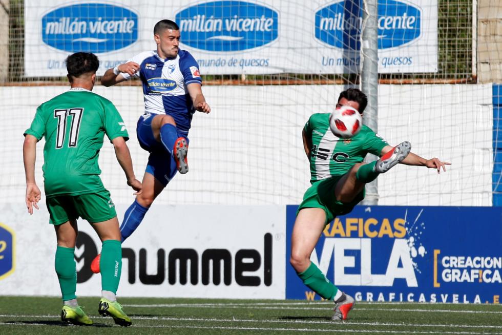 Fútbol. Segunda B- CD Ebro vs. Cornellá.