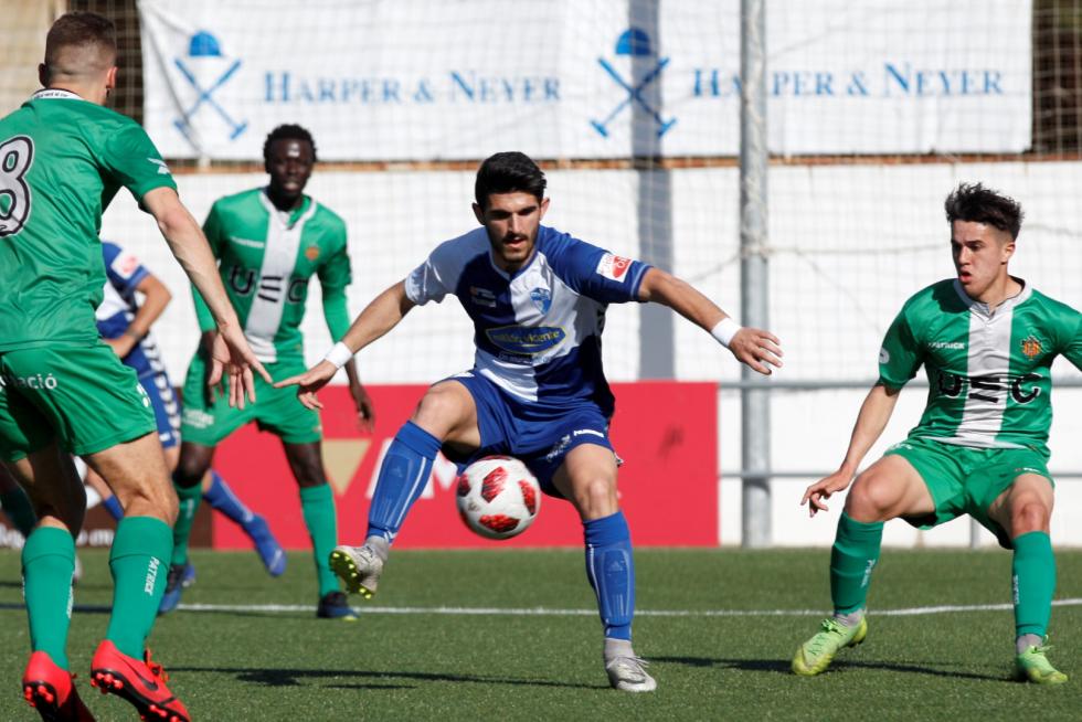 Fútbol. Segunda B- CD Ebro vs. Cornellá.