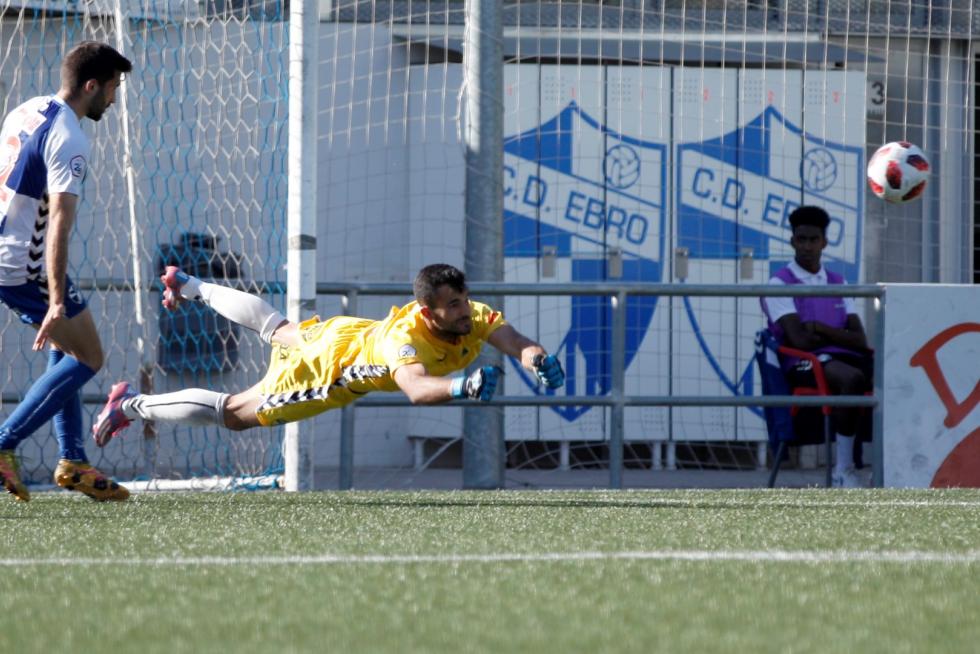 Fútbol. Segunda B- CD Ebro vs. Cornellá.