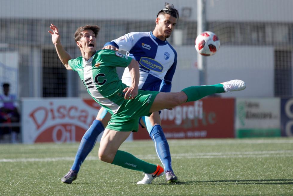 Fútbol. Segunda B- CD Ebro vs. Cornellá.