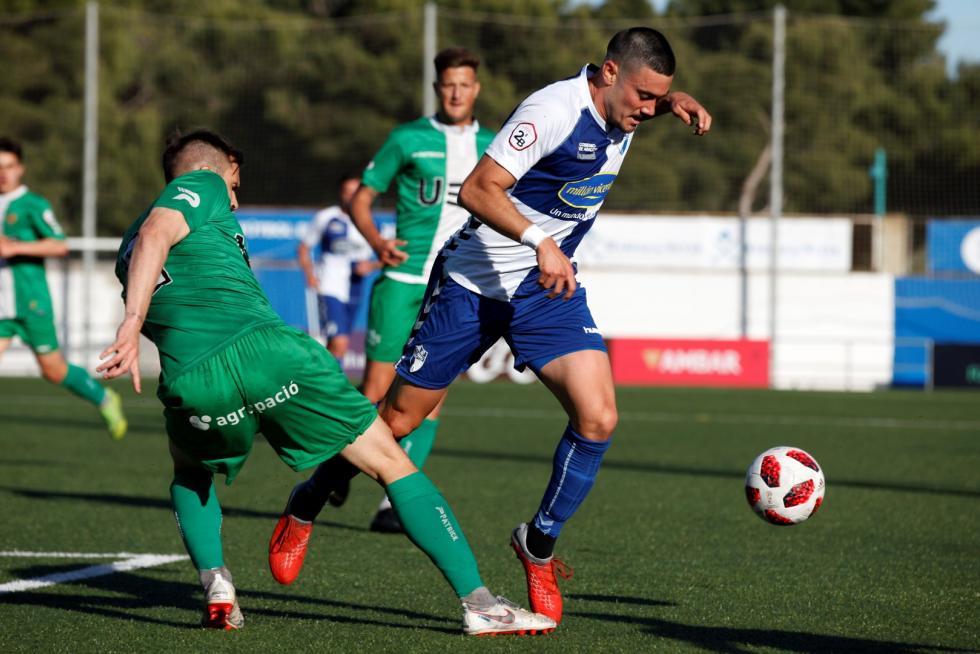 Fútbol. Segunda B- CD Ebro vs. Cornellá.