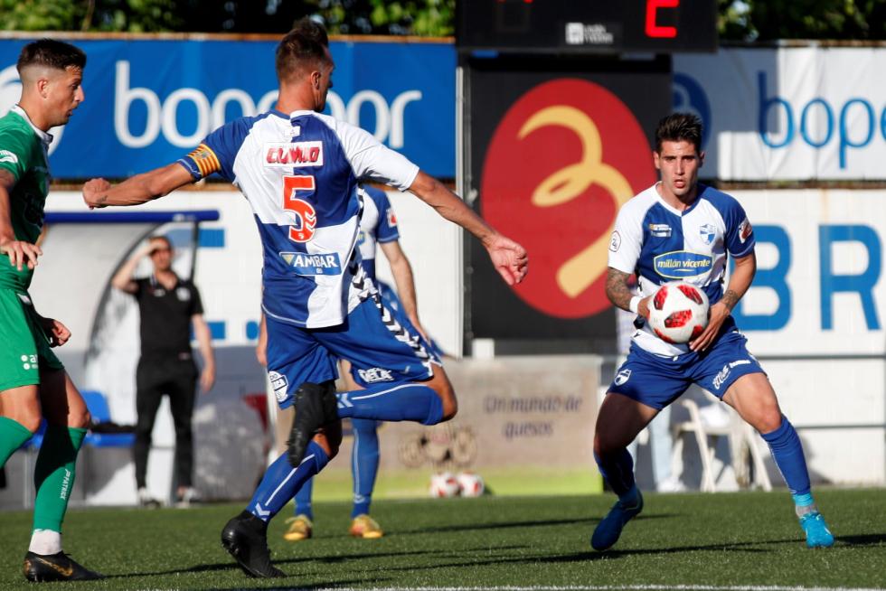 Fútbol. Segunda B- CD Ebro vs. Cornellá.