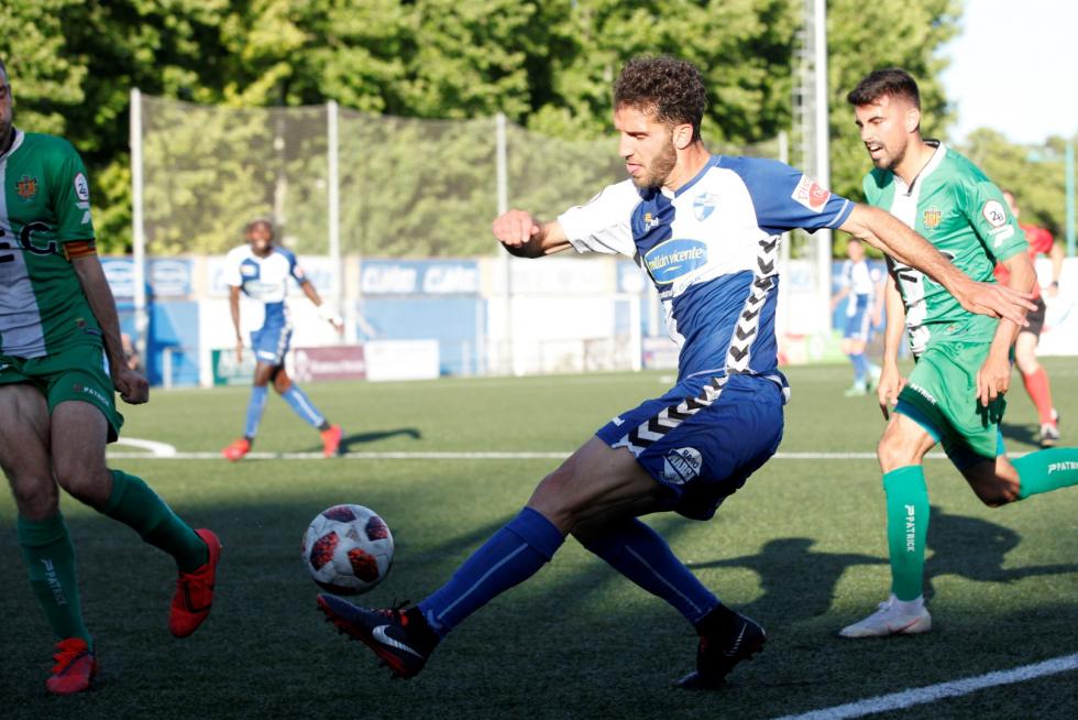 Fútbol. Segunda B- CD Ebro vs. Cornellá.