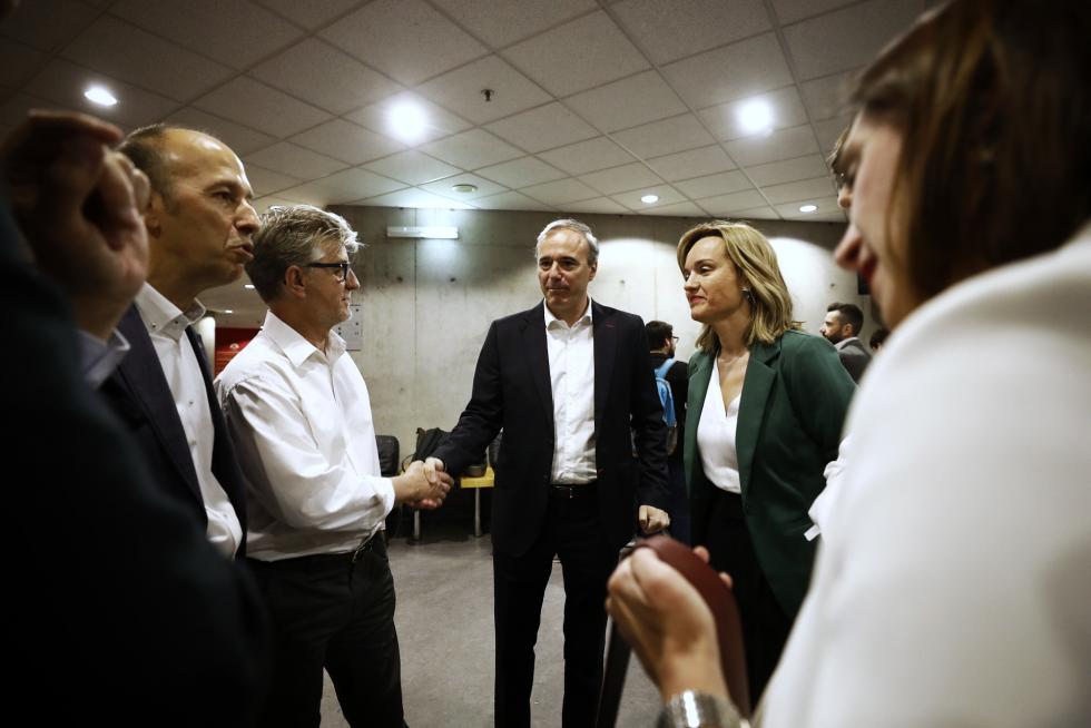 Minutos antes del inicio del debate electoral para la Alcaldía de Zaragoza.