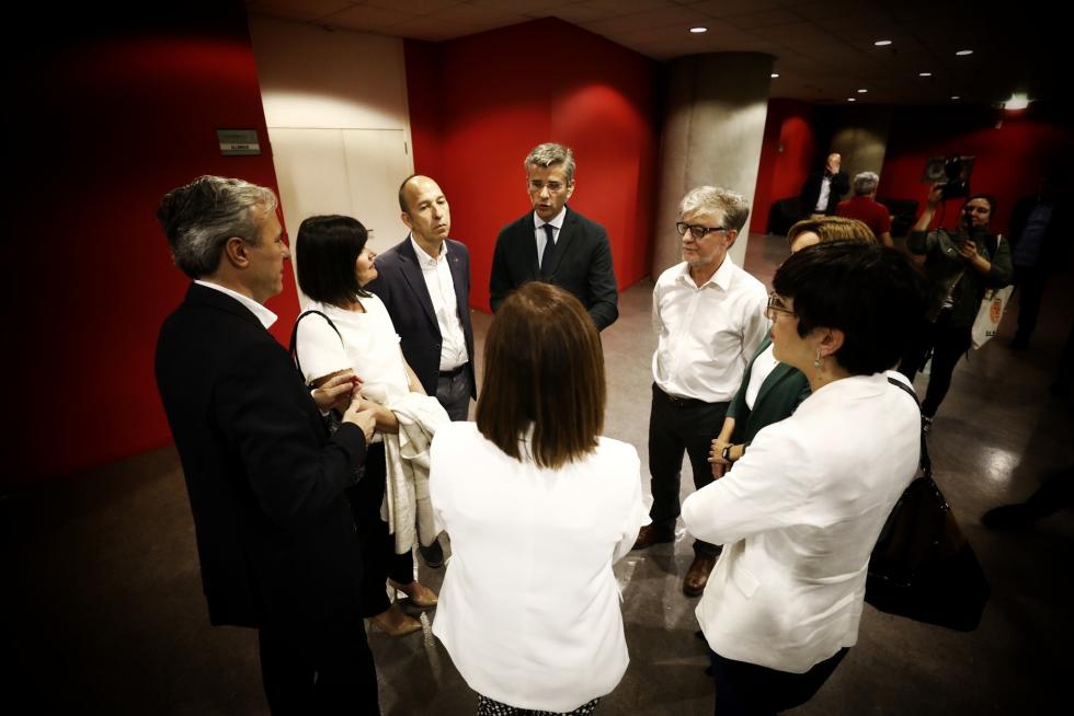 Minutos antes del inicio del debate electoral para la Alcaldía de Zaragoza.