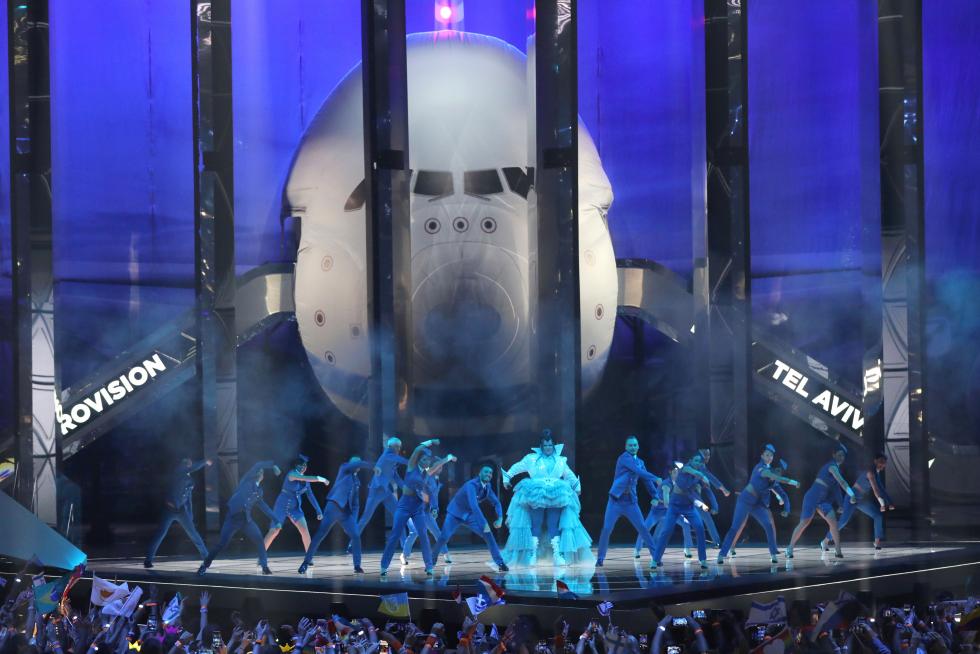 ESC101. Tel Aviv (Israel), 18/05/2019.- Winner of the 2018 Eurovision Song Contest Netta Barzilai of Israel performs during the Grand Final of the 64th annual Eurovision Song Contest (ESC) at the Expo Tel Aviv, in Tel Aviv, Israel, 18 May 2019. EFE/EPA/ABIR SULTAN Grand Final - 64th Eurovision Song Contest