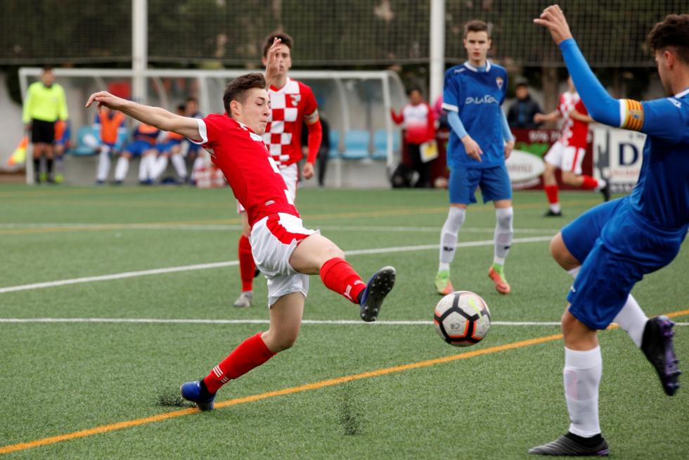 Fútbol. LNJ- Valdefierro vs. Hernan Cortés.