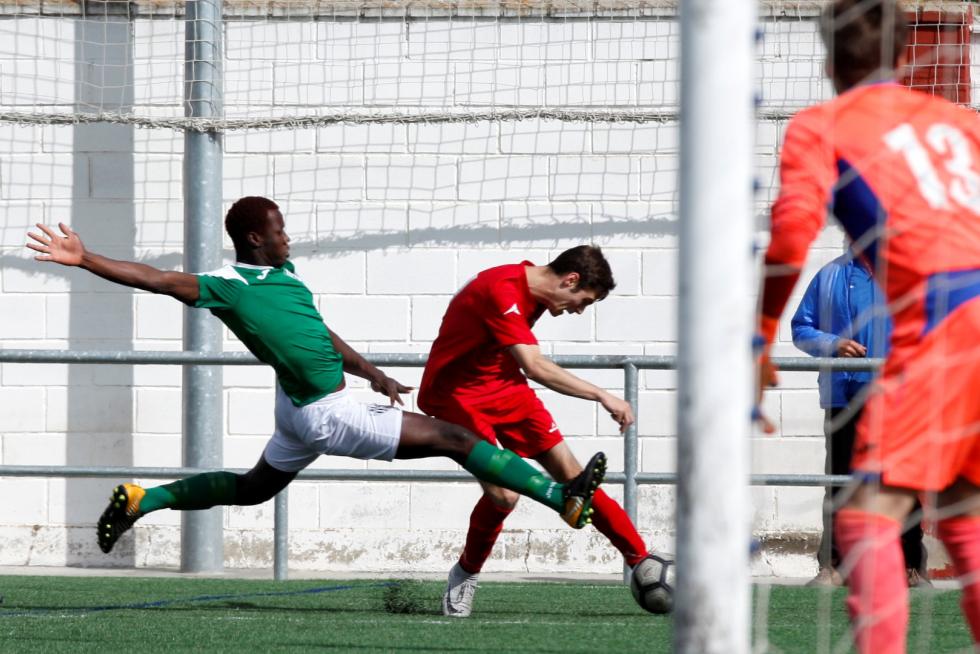 Fútbol. Regional Preferente- Zaragoza 2014 vs. Altorricón.
