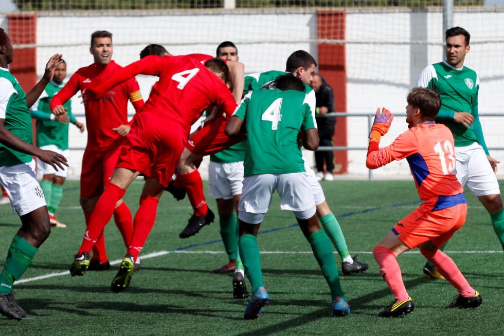 Fútbol. Regional Preferente- Zaragoza 2014 vs. Altorricón.