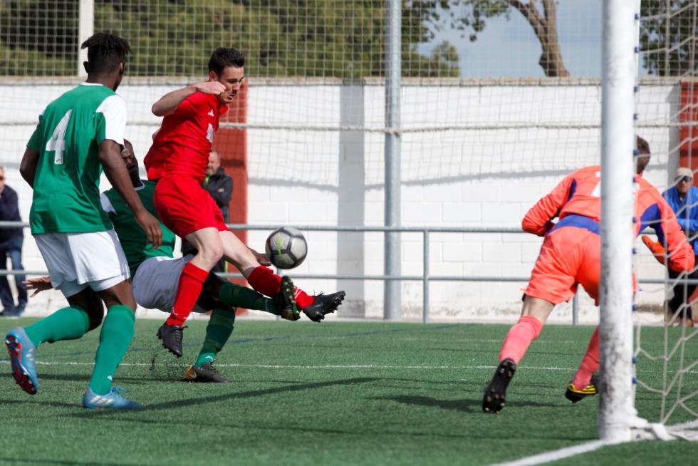 Fútbol. Regional Preferente- Zaragoza 2014 vs. Altorricón.