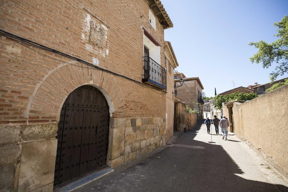 La huella mudéjar, los frescos en la ermita de la Virgen del Rosario, la iglesia de San Gil y el entusiasmo de sus vecinos se reparte entre lo consolidado y los proyectos de futuro.