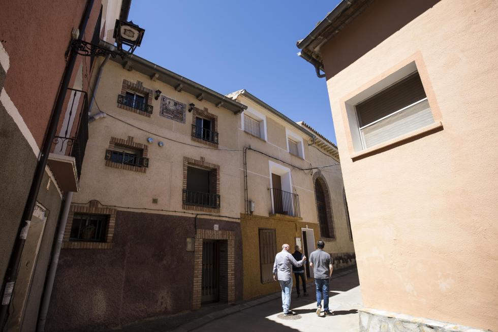 La huella mudéjar, los frescos en la ermita de la Virgen del Rosario, la iglesia de San Gil y el entusiasmo de sus vecinos se reparte entre lo consolidado y los proyectos de futuro.