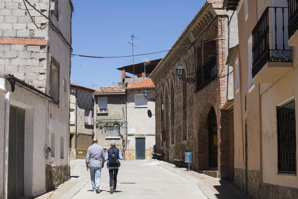La huella mudéjar, los frescos en la ermita de la Virgen del Rosario, la iglesia de San Gil y el entusiasmo de sus vecinos se reparte entre lo consolidado y los proyectos de futuro.
