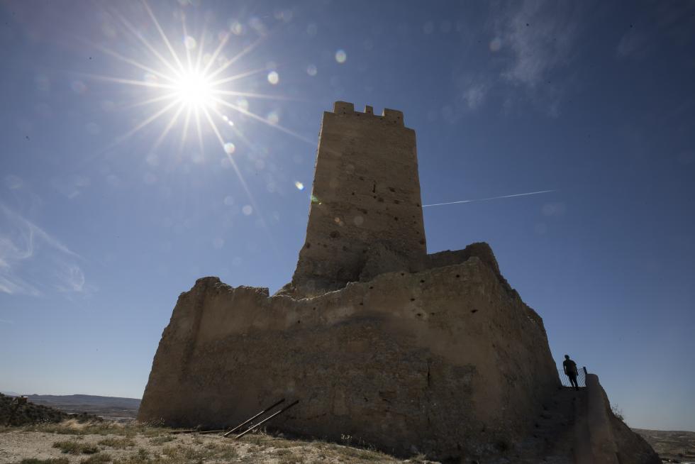 El municipio, que incluye el barrio de Santa Fe y está muy próximo a Zaragoza, es un saludable hervidero cultural y cuenta con firmas punteras en el terreno del molde y la grafía térmica.