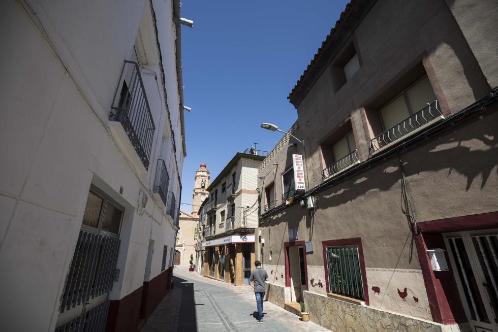 El municipio, que incluye el barrio de Santa Fe y está muy próximo a Zaragoza, es un saludable hervidero cultural y cuenta con firmas punteras en el terreno del molde y la grafía térmica.