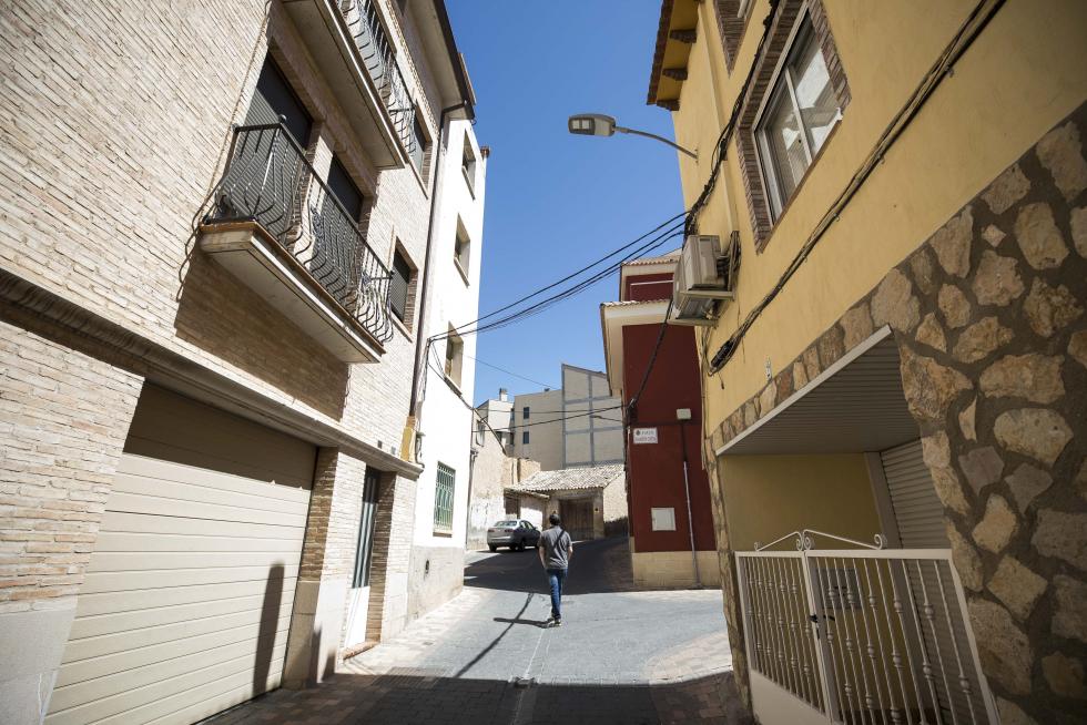 El municipio, que incluye el barrio de Santa Fe y está muy próximo a Zaragoza, es un saludable hervidero cultural y cuenta con firmas punteras en el terreno del molde y la grafía térmica.