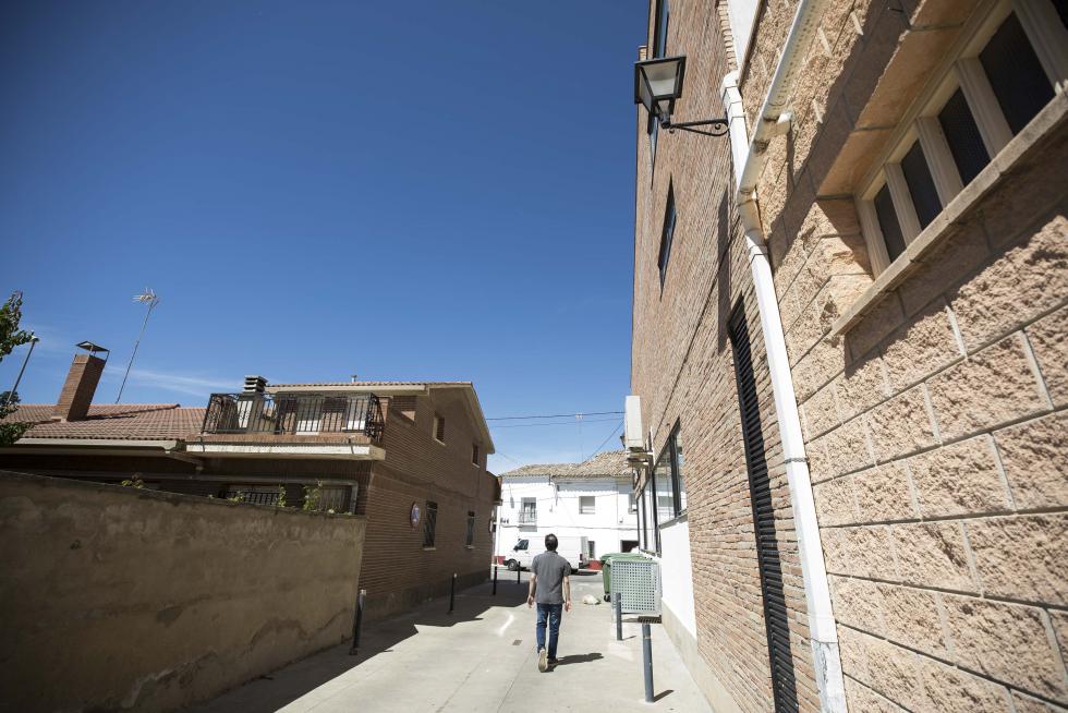 El municipio, que incluye el barrio de Santa Fe y está muy próximo a Zaragoza, es un saludable hervidero cultural y cuenta con firmas punteras en el terreno del molde y la grafía térmica.