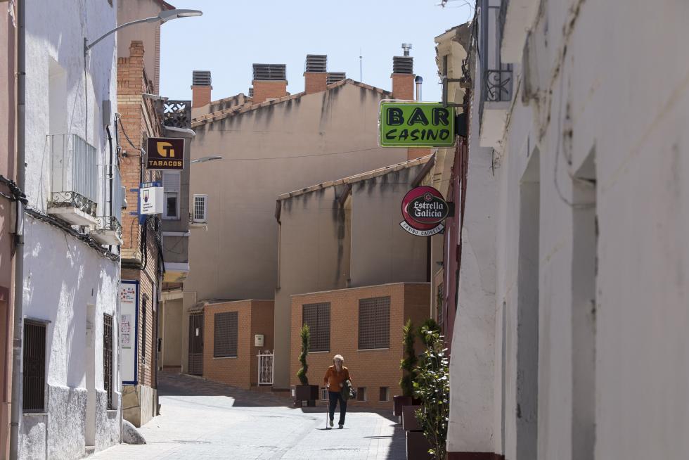 El municipio, que incluye el barrio de Santa Fe y está muy próximo a Zaragoza, es un saludable hervidero cultural y cuenta con firmas punteras en el terreno del molde y la grafía térmica.