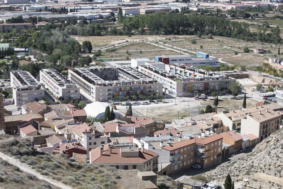El municipio, que incluye el barrio de Santa Fe y está muy próximo a Zaragoza, es un saludable hervidero cultural y cuenta con firmas punteras en el terreno del molde y la grafía térmica.