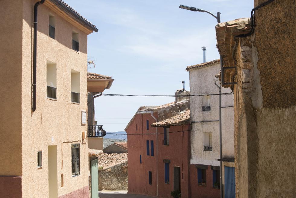 El municipio, que vive una situación esperanzadora en el sector primario, adolece sin embargo de conexiones adecuadas por carretera y tiene problemas de señal móvil e internauta.