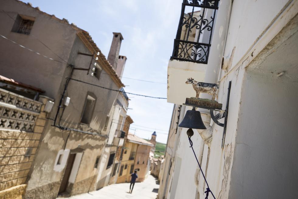 El municipio, que vive una situación esperanzadora en el sector primario, adolece sin embargo de conexiones adecuadas por carretera y tiene problemas de señal móvil e internauta.